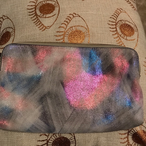 Gently Loved Clutch - Picture 2 of 4